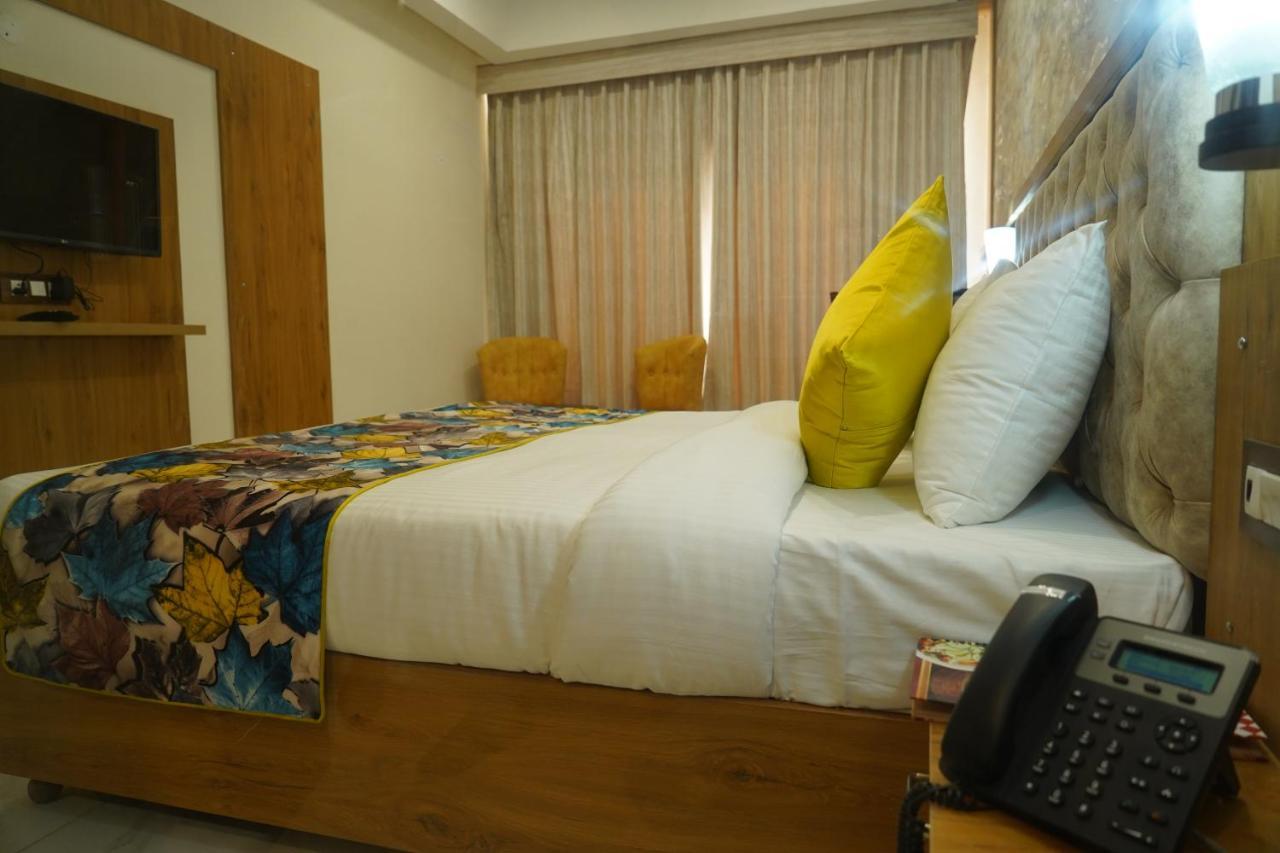 Hotel Shanti Sagar Kharar 외부 사진