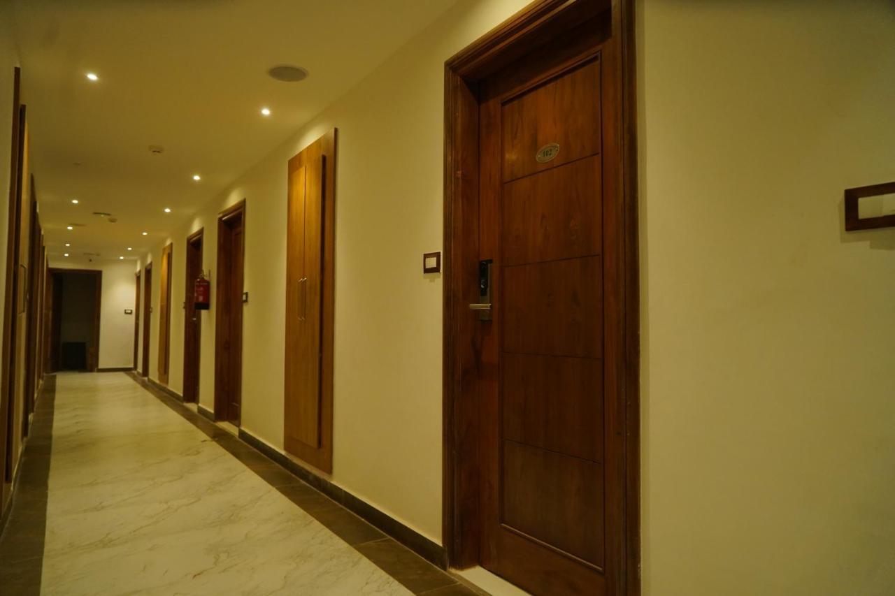 Hotel Shanti Sagar Kharar 외부 사진