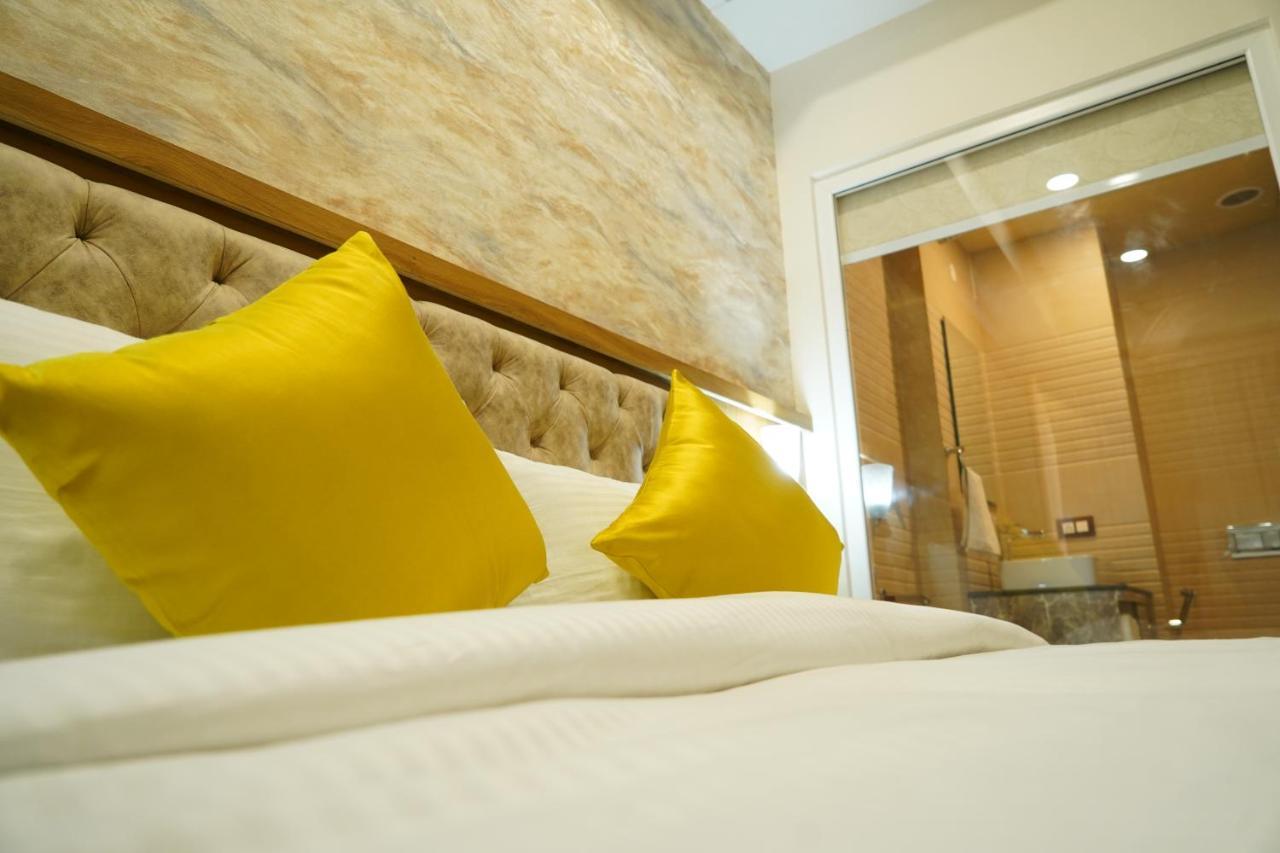 Hotel Shanti Sagar Kharar 외부 사진